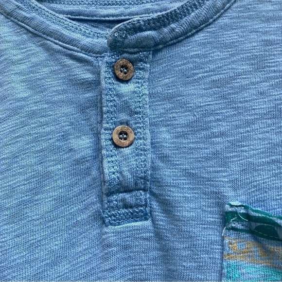Lucky Brand blue shirt with surfer design, size  small - Picture 3 of 10